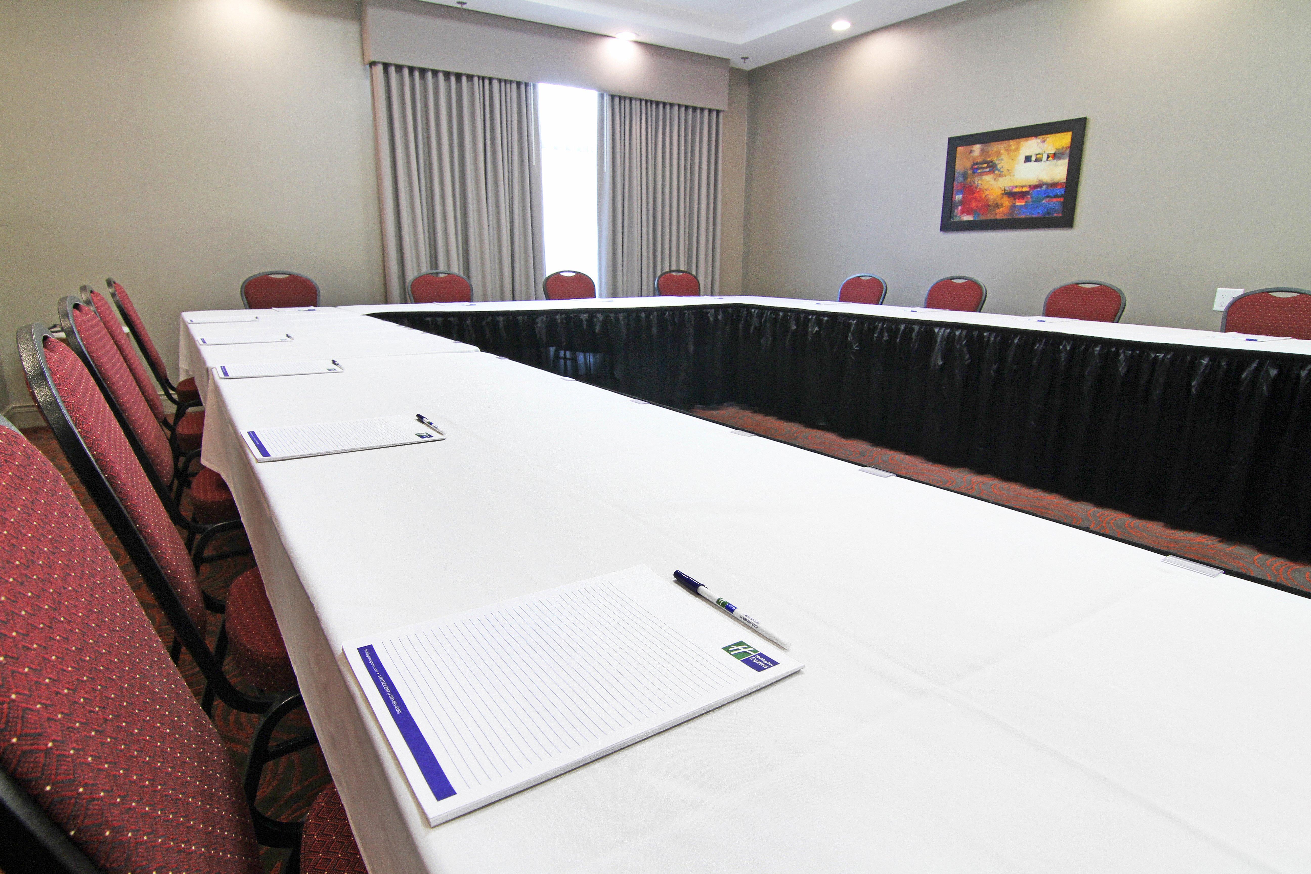 Holiday Inn Express And Suites Calgary University By Ihg Eksteriør billede