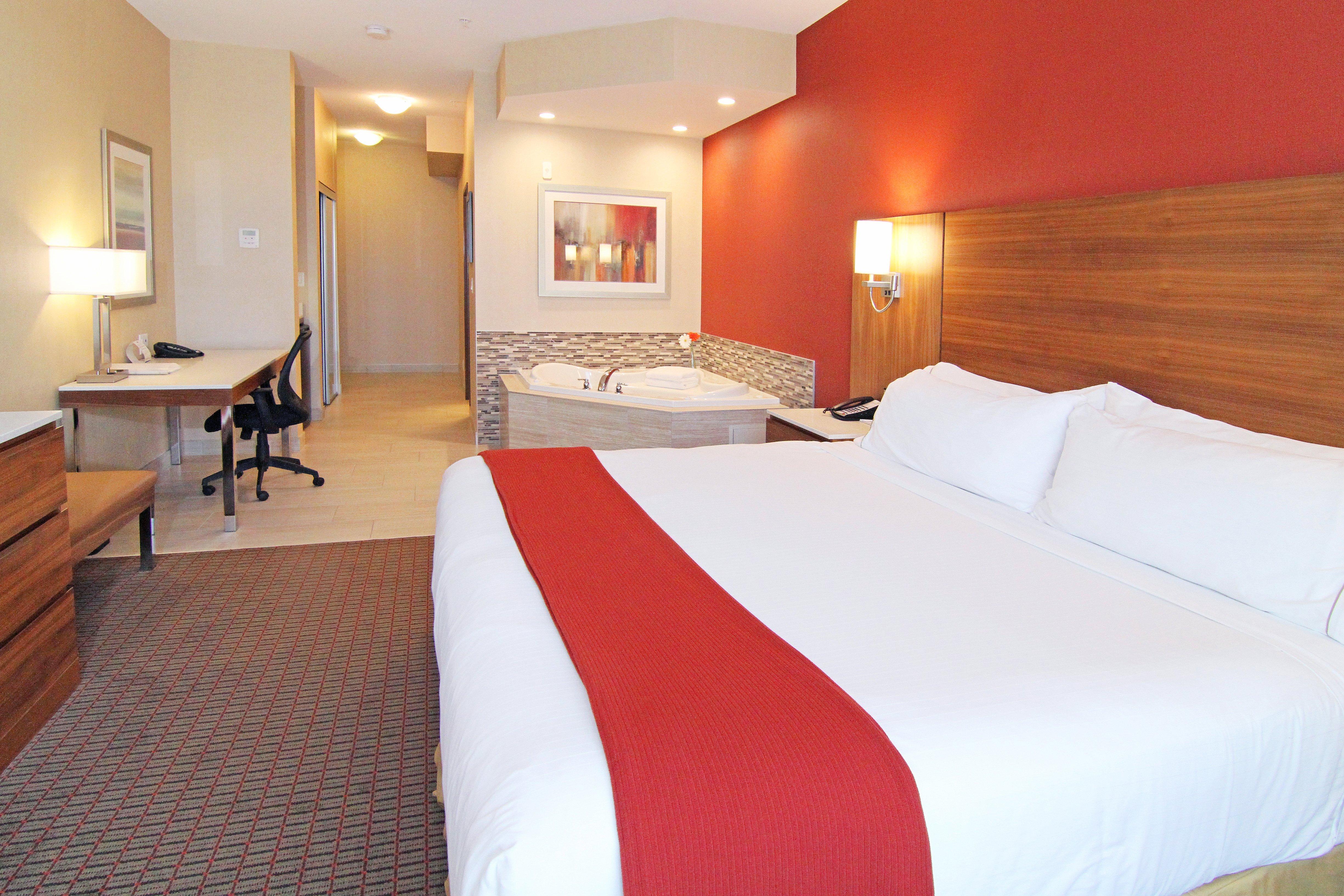 Holiday Inn Express And Suites Calgary University By Ihg Eksteriør billede