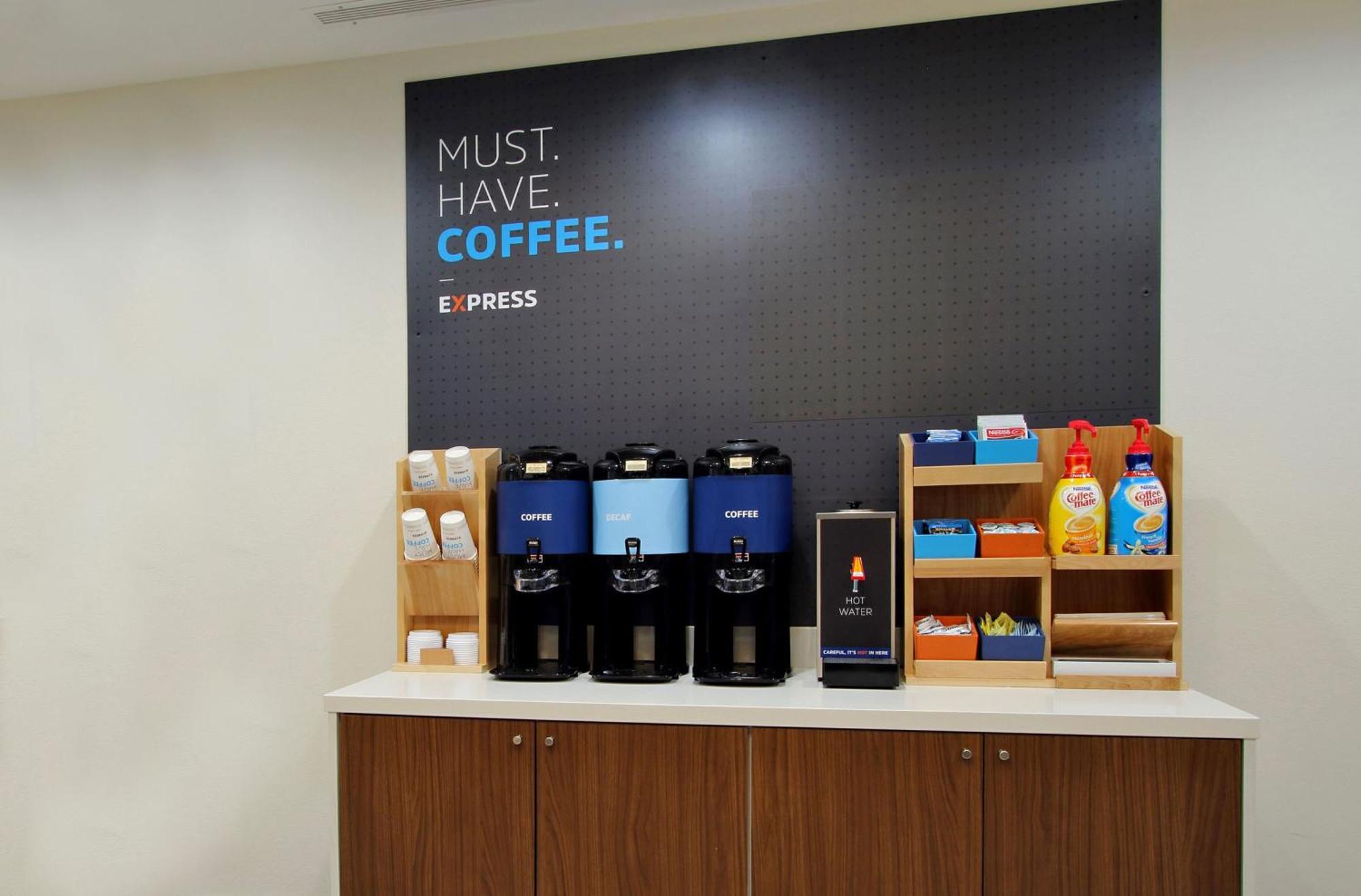 Holiday Inn Express And Suites Calgary University By Ihg Eksteriør billede